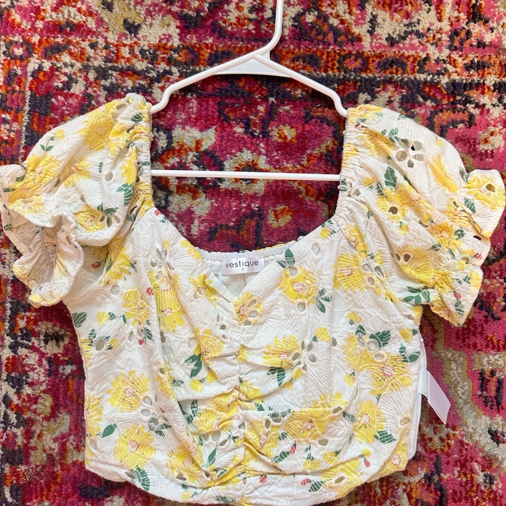 Vestique floral top